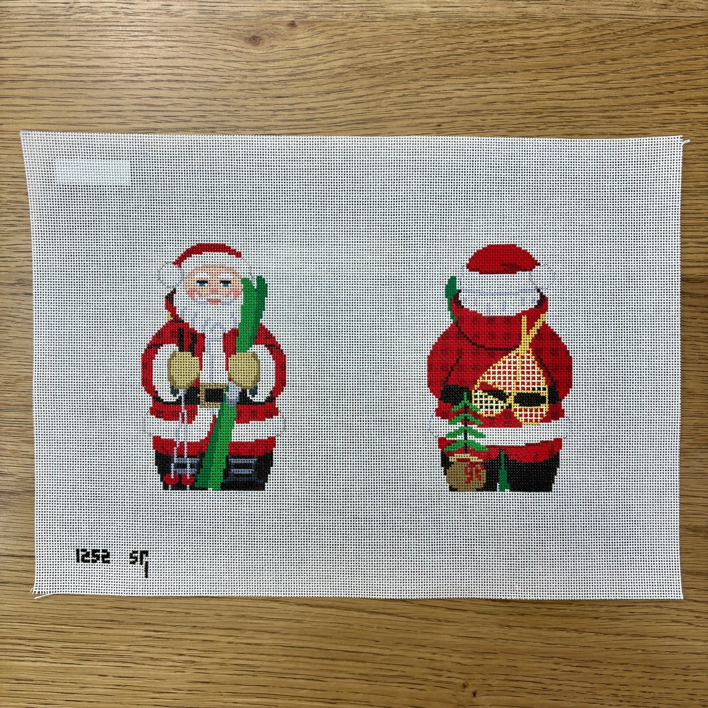 Ski Santa, 2 Sided - 18 mesh (TS)