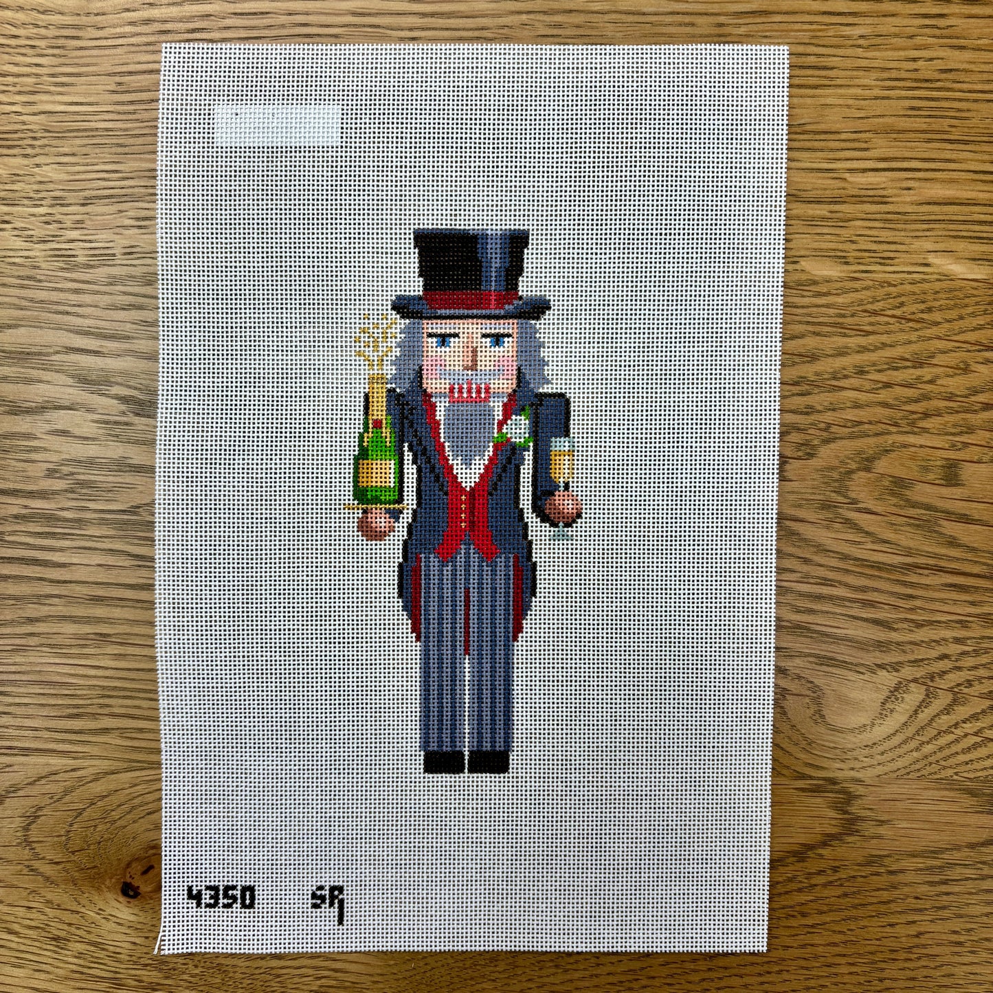 Nutcracker, Champagne - 18 mesh (TS)