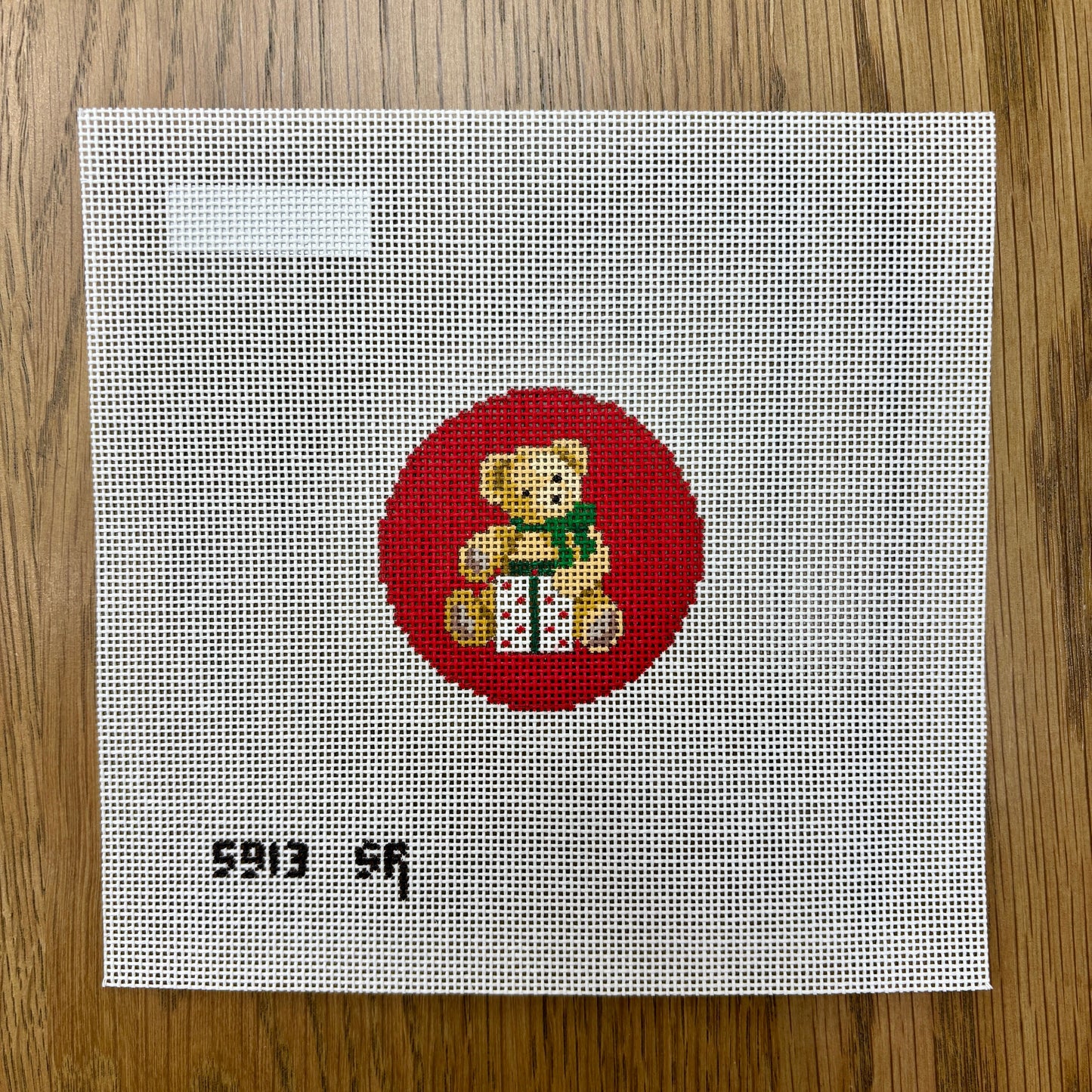 Teddy with Present, 2.5" Round (TS)