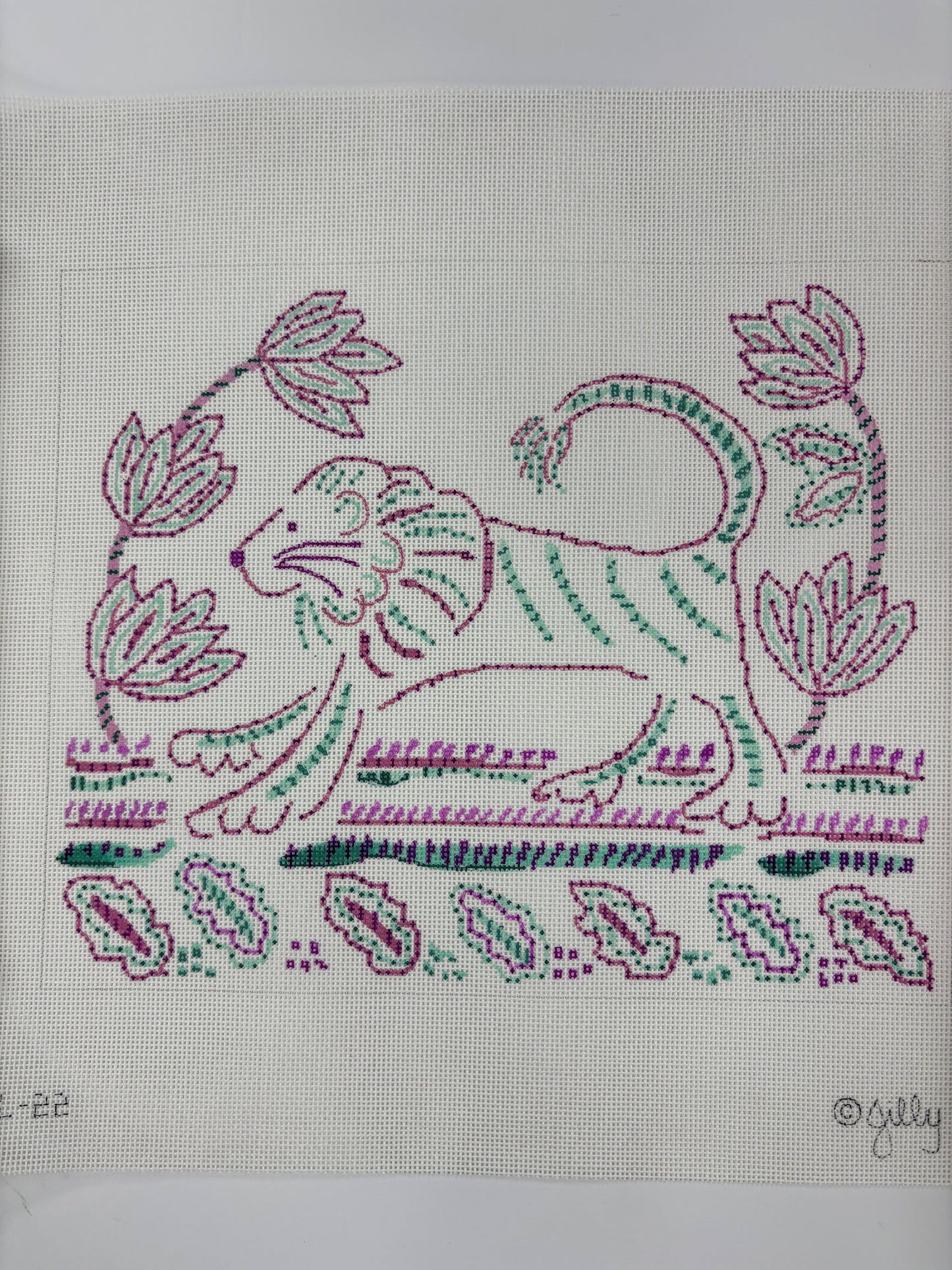 Kate Dickerson
Tiger w/Flowers and Leaves
JW-PL-22