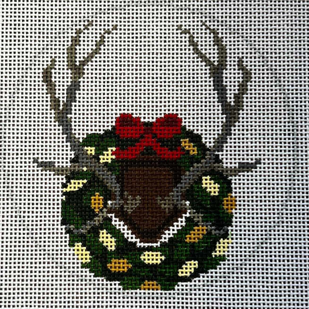 SS66 (TS) Elk Antlers with Magnolia Wreath (TS)