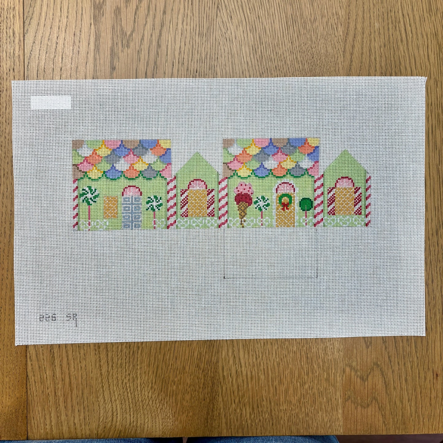 Pistachio and Neccos, 3D Gingerbread House - 18 mesh (TS)