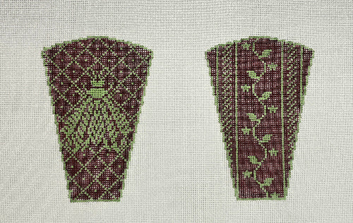 Chris Lewis Distributing Wg12349
N's Bee Scissors Case/ Aubergine and Lime