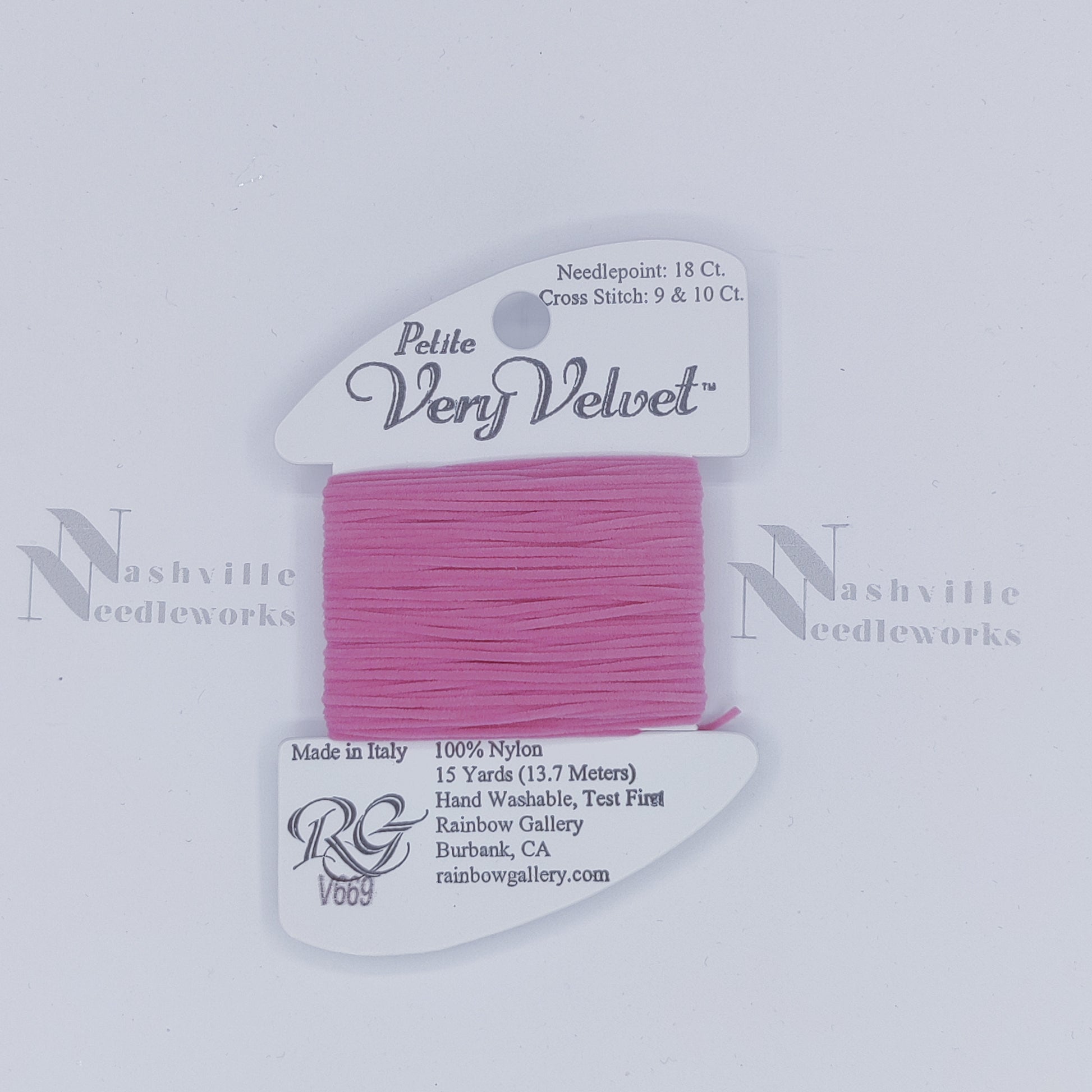 Petite Very Velvet - V669 Med Raspberry