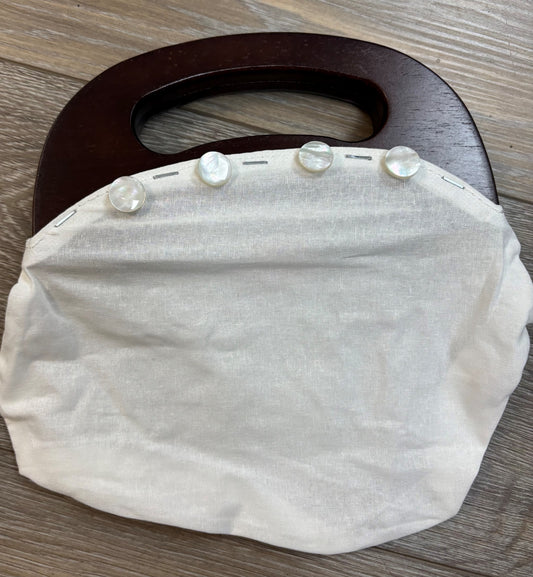 Ann Kaye Studio
Bermuda Bag Handles
BBH