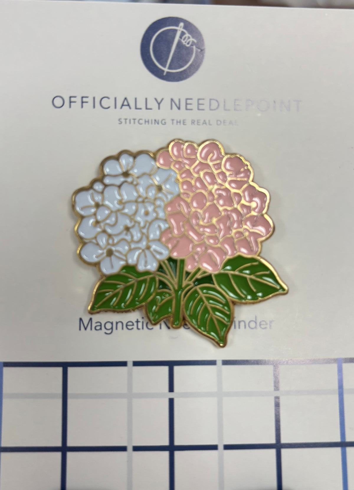 Officially Needlepoint
Hydrangea Needleminder
MINDER-HYDR
