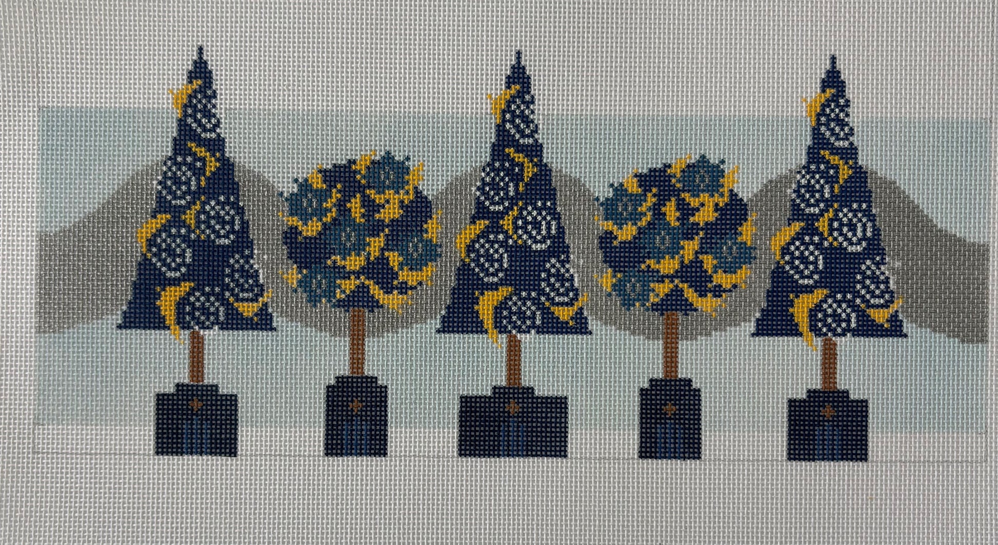 Flying Stitches
Blue Topiary
FS303