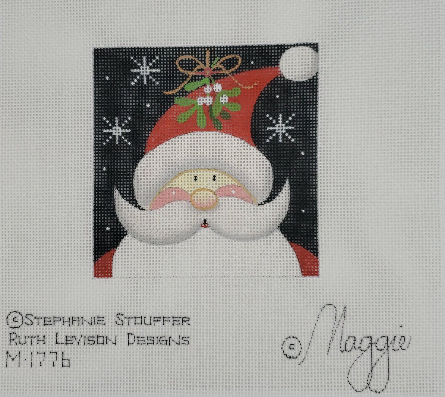 Santa Trio Maggie Co Santa Mistletoe 
M-1779