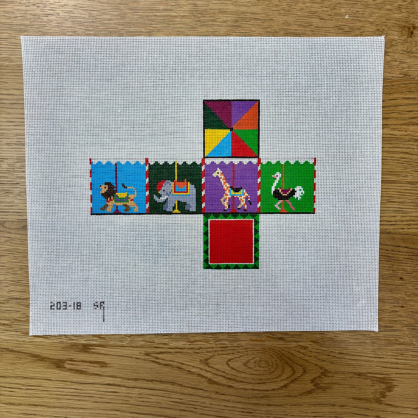 Carousel, 2" Cube - 18 mesh (TS)