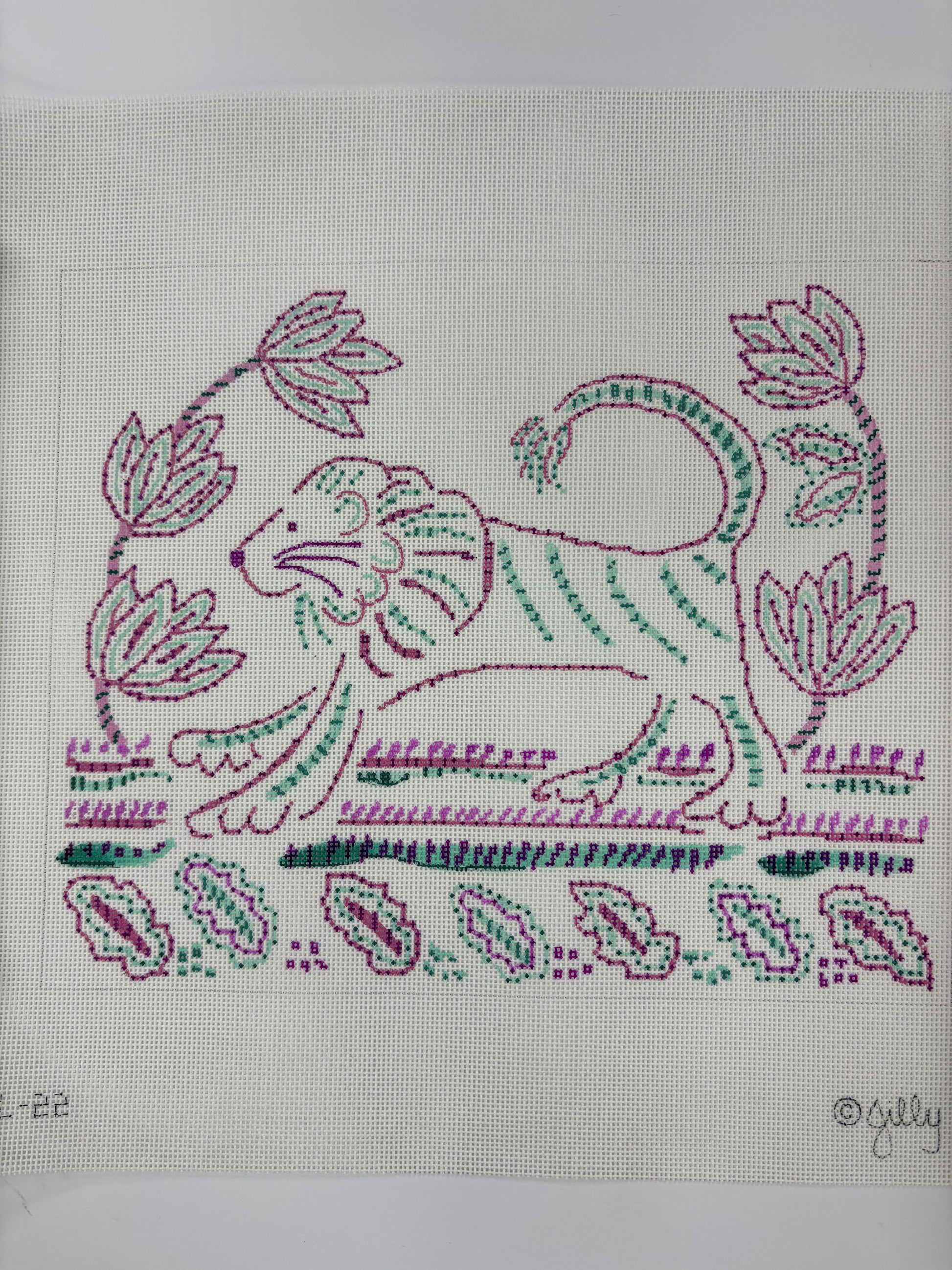 Kate Dickerson
Tiger w/Flowers and Leaves
JW-PL-22