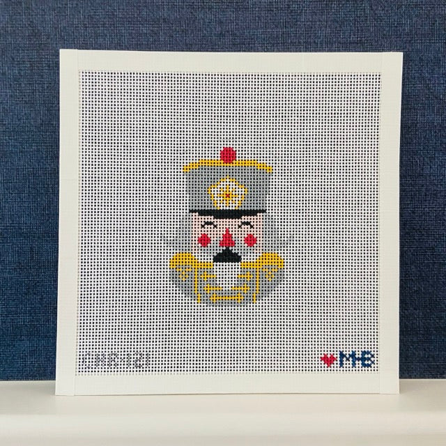 NUTCRACKER CONSTANTINE ROUND (TS)