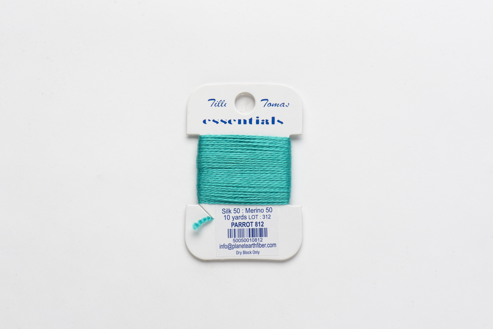 Essentials-812 Parrot 10 yd card