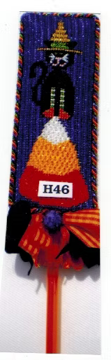 The Princess and Me Candy Corn Cat 
H46