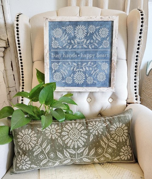 HLM040 HellofromLizMathews BusyHandsHappyHeart CrossStitch