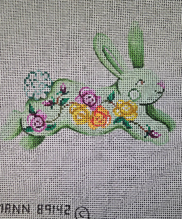 Patti Mann 89142 Running Bunny, Rose Bouquet